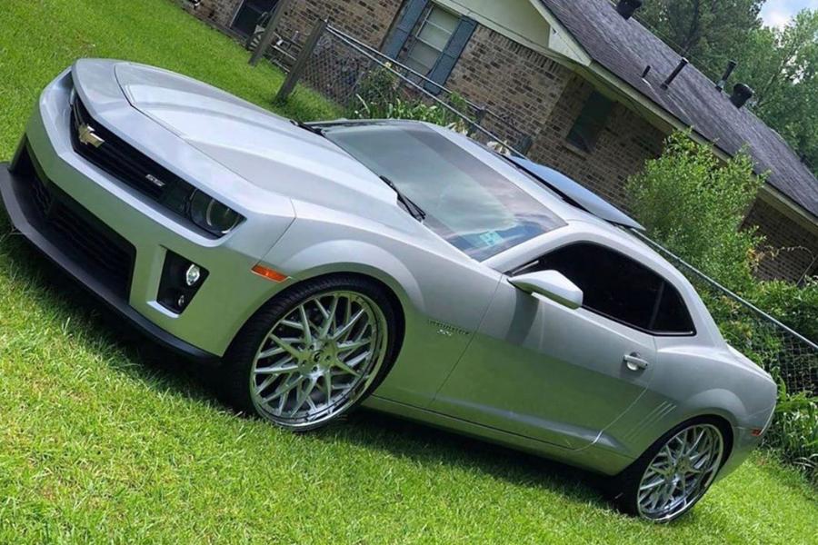  Chevrolet Camaro SS on Forgiato Wheels (Blocco) 2019 года  (фото 1 из 1)